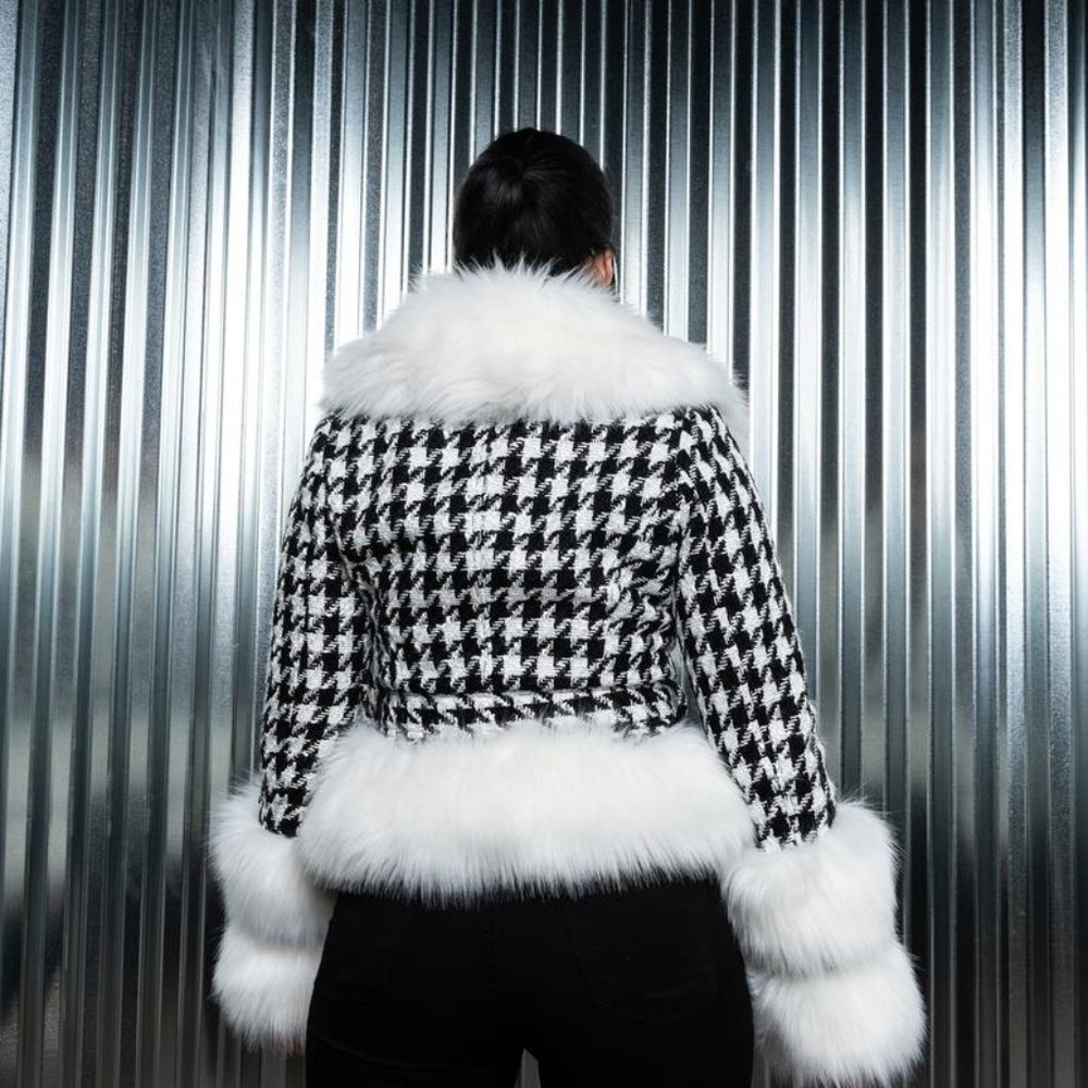Checker Fur Coat -> Checker Fur Coat -> Checker Fur Coat -> Checker Fur Coat - Picture 5 of 12